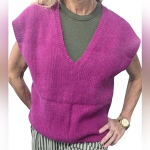 Vintage 80s Richard & Co Fuchsia Angora Wool Sweater Vest Made in Hong Kong M